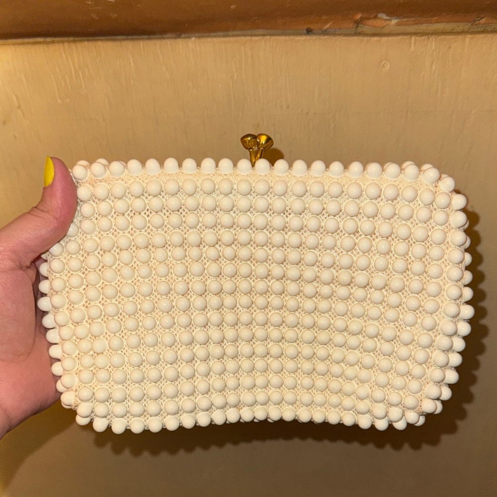 Grandee Bead Elegant Cream Beaded Clutch